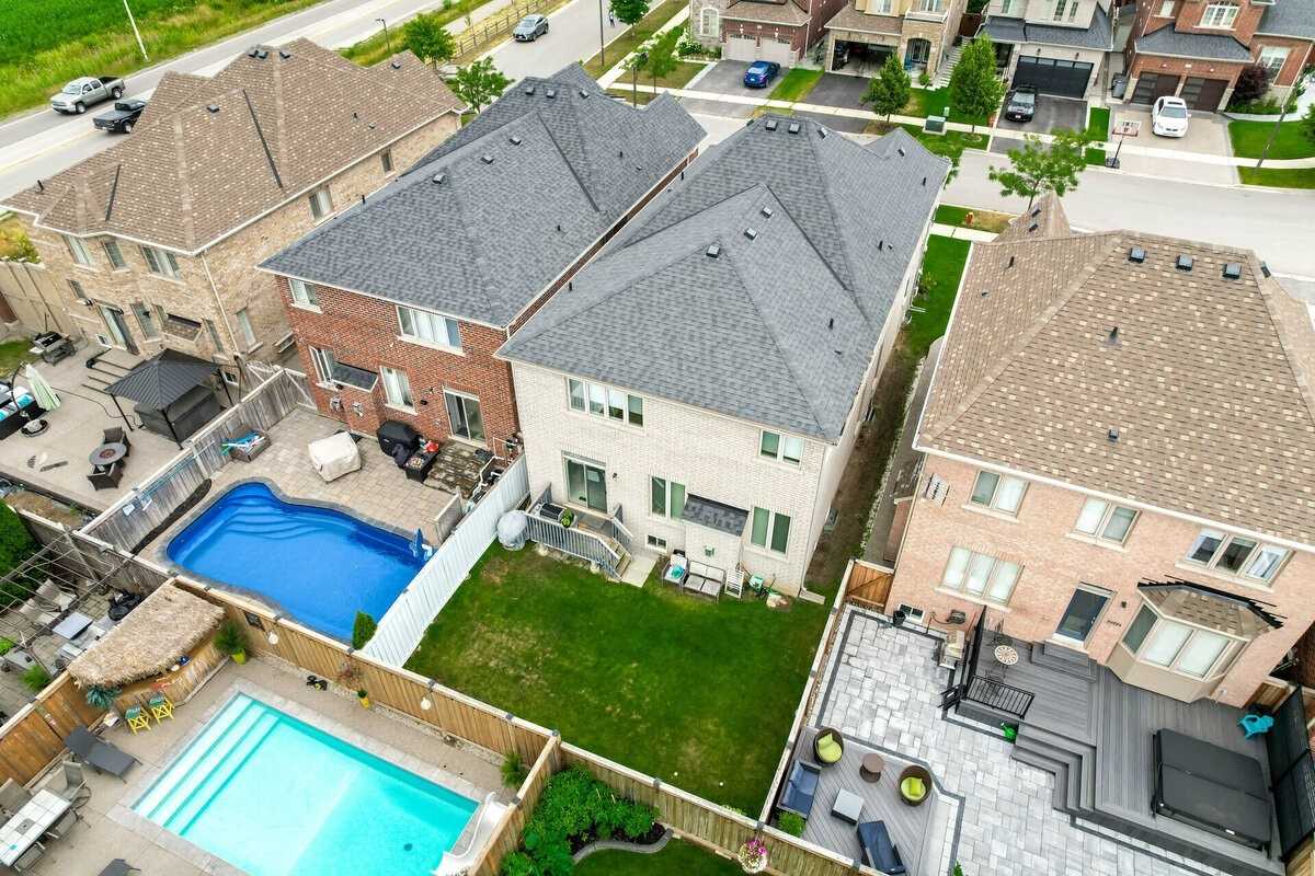 25 Jolana Cres