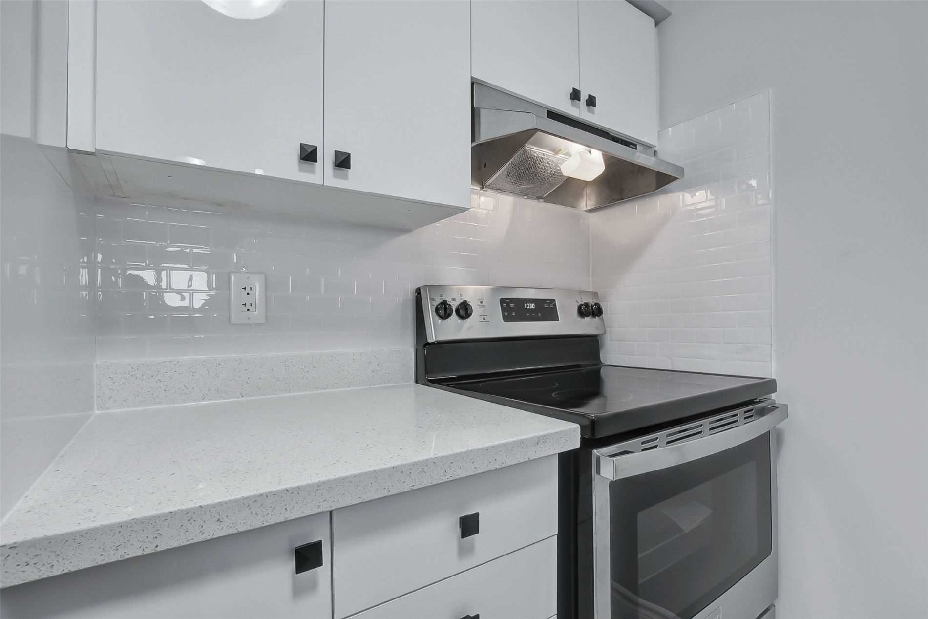 Listing W5703303 - Large Photo # 2