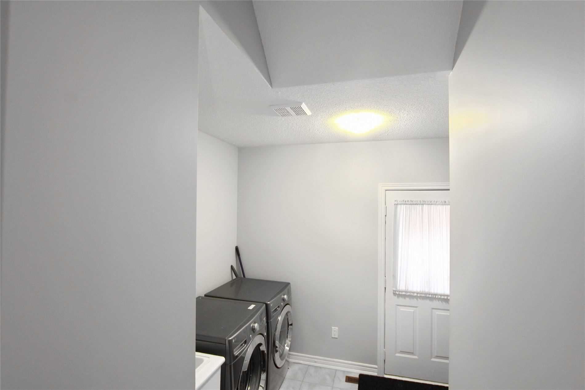 Listing W5703771 - Large Photo # 13