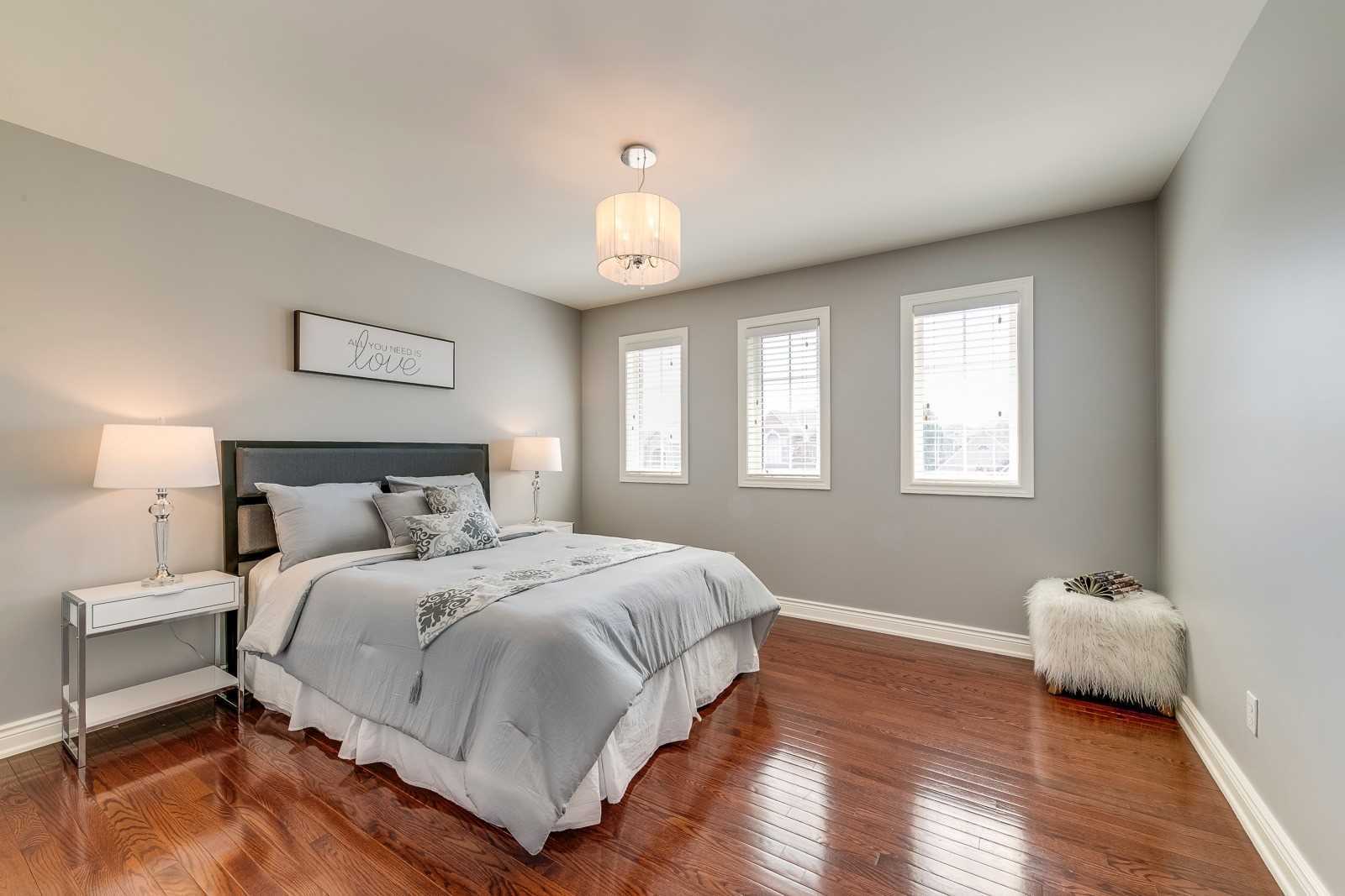 2595 North Ridge Tr