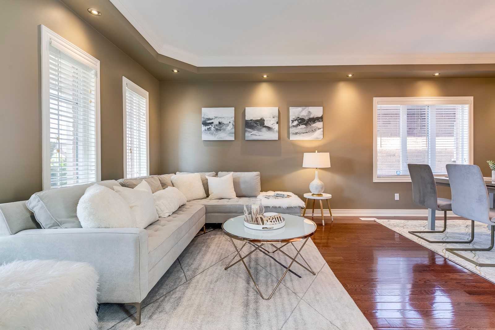 2595 North Ridge Tr