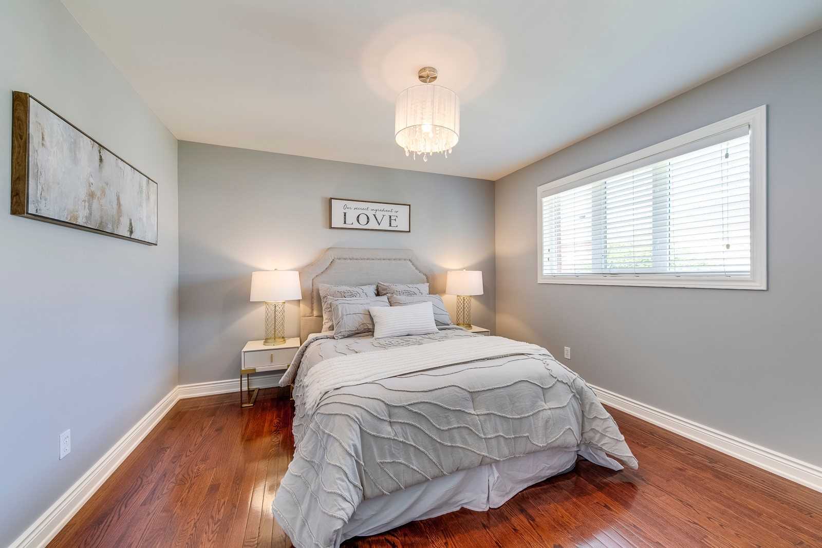 2595 North Ridge Tr