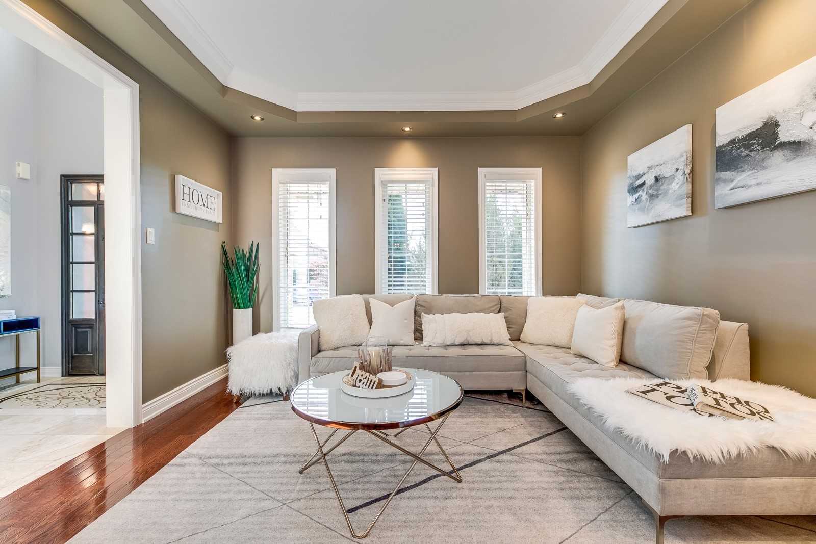 2595 North Ridge Tr