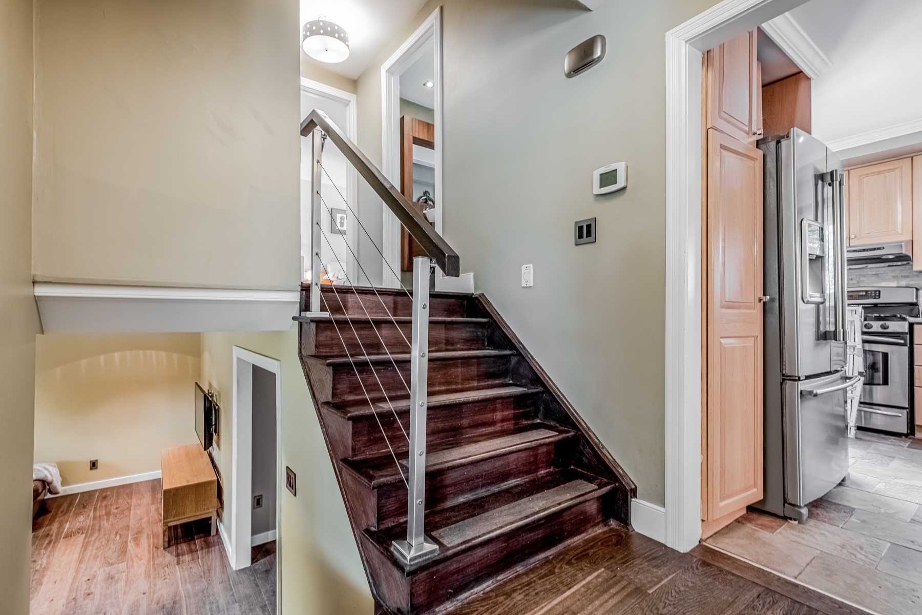 258 Elmwood Rd E