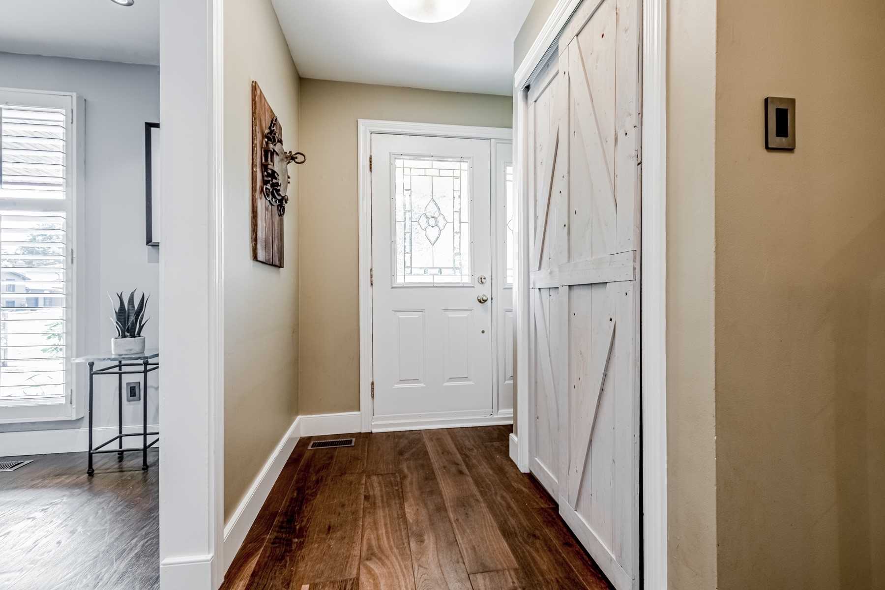 258 Elmwood Rd E