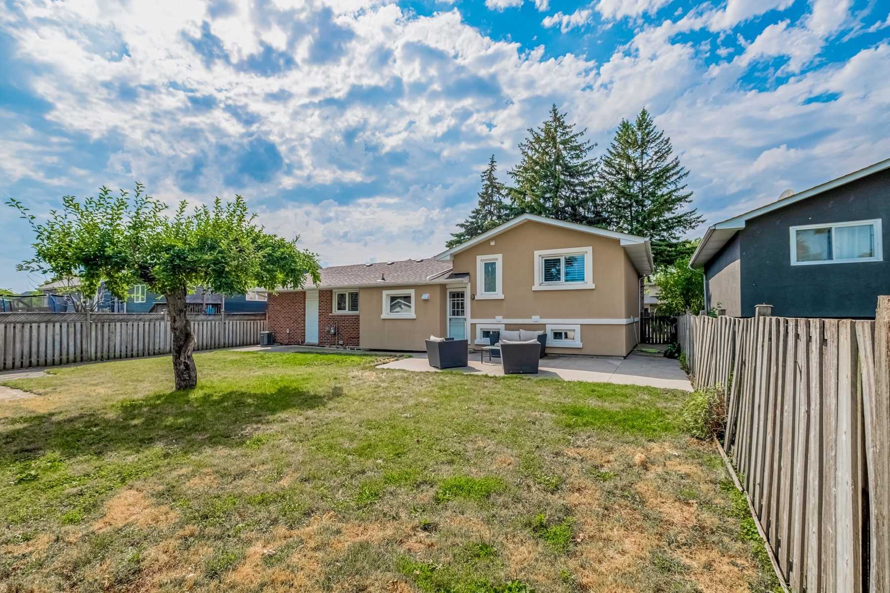 258 Elmwood Rd E