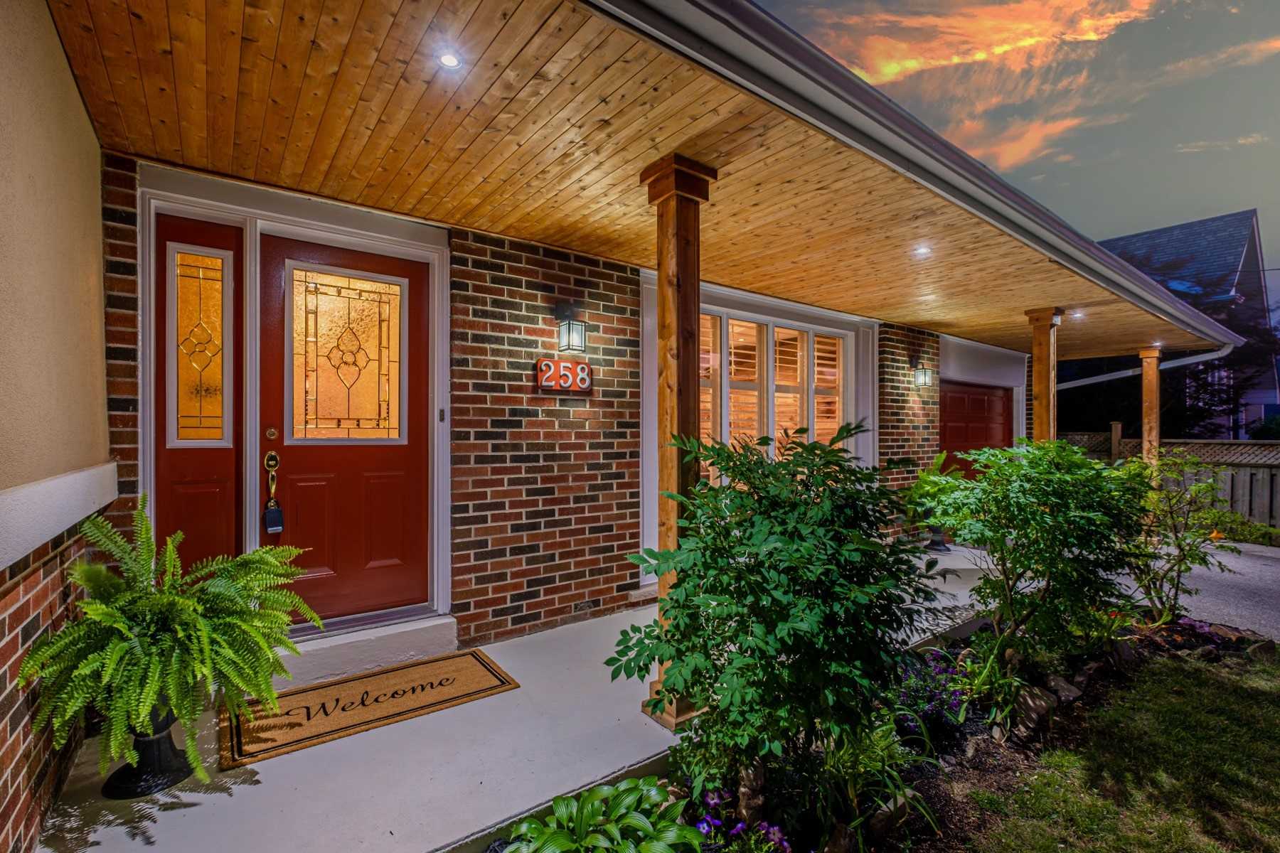 258 Elmwood Rd E