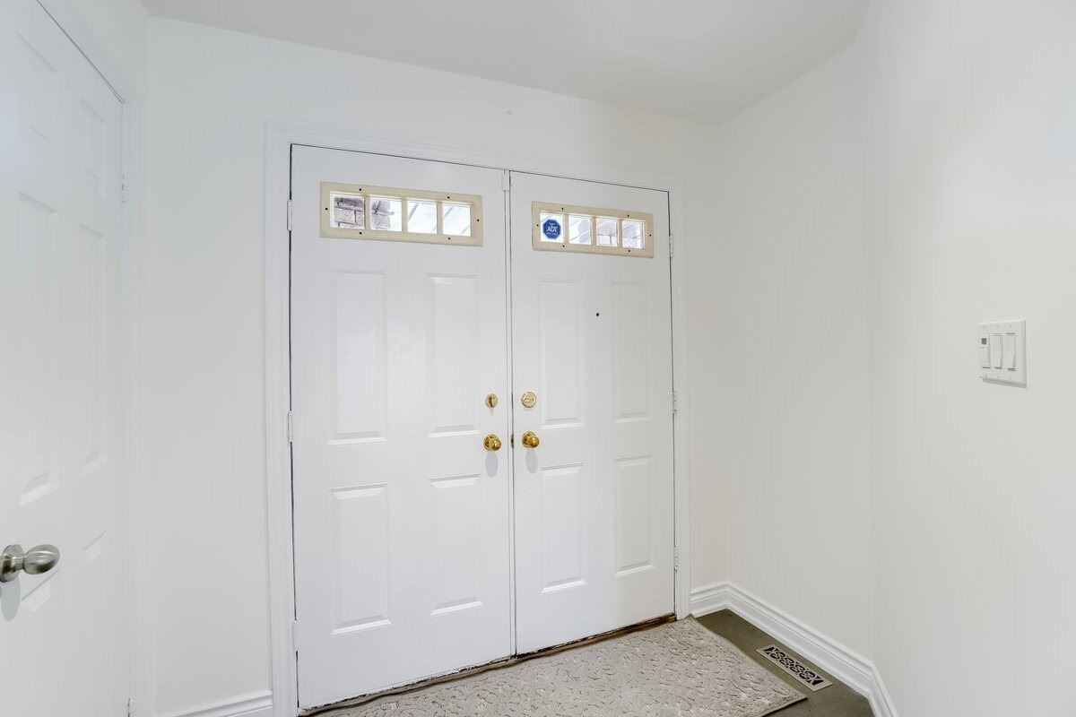 Listing W5705277 - Large Photo # 4
