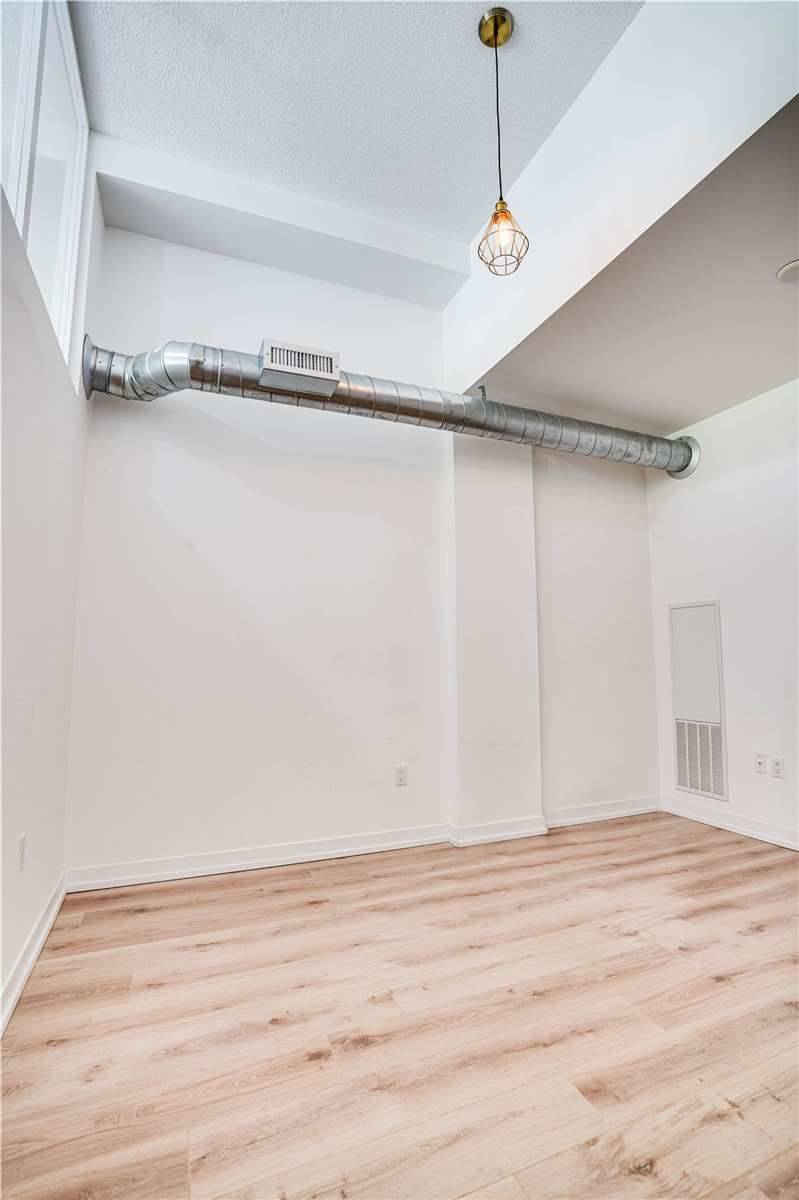 Listing W5706238 - Large Photo # 11