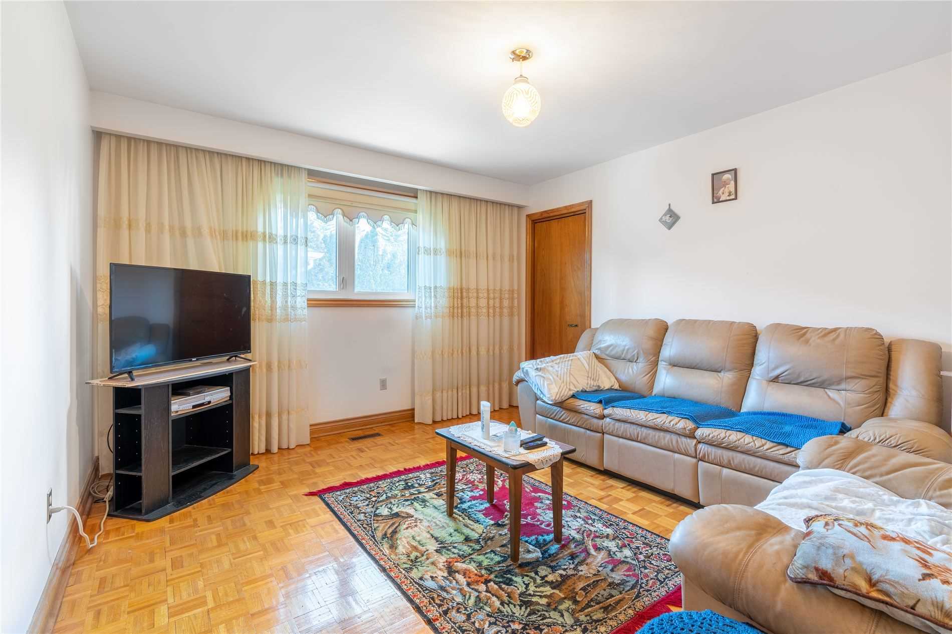 Listing W5706375 - Large Photo # 19