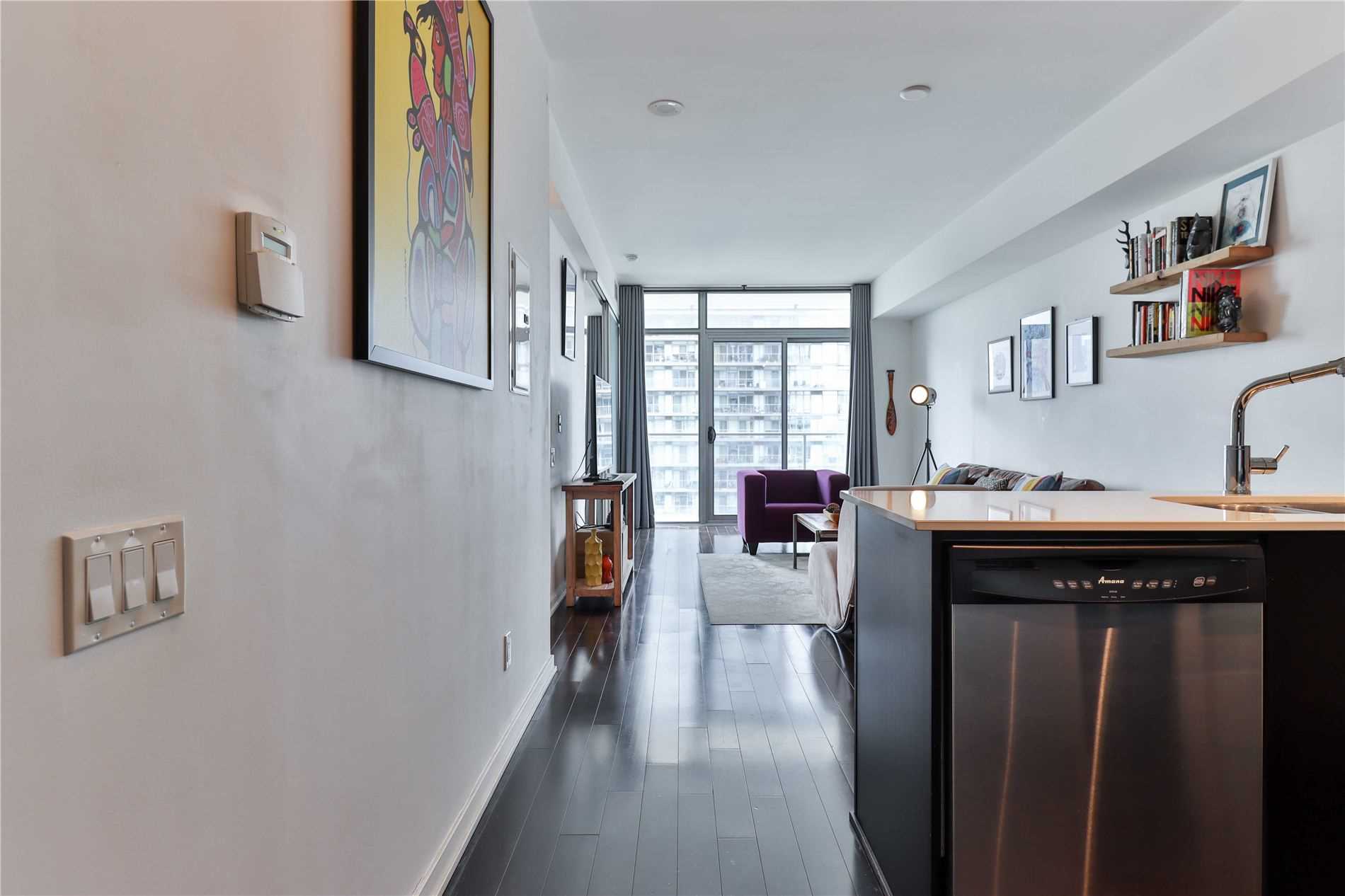 Listing W5706970 - Large Photo # 3