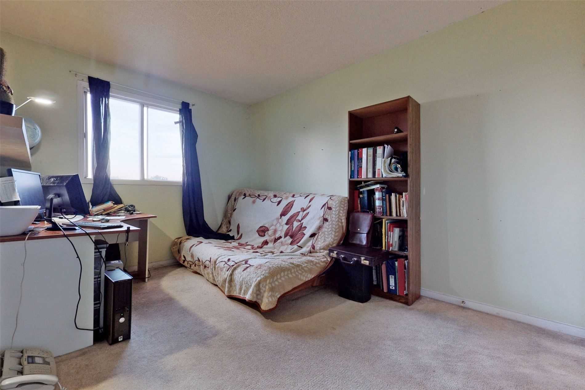 1176 Kelsey Crt, #20