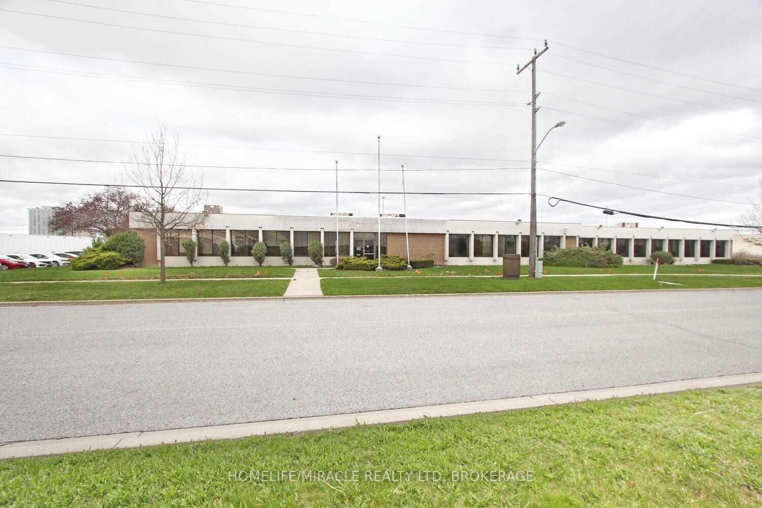 Listing W5707894 - Large Photo # 1