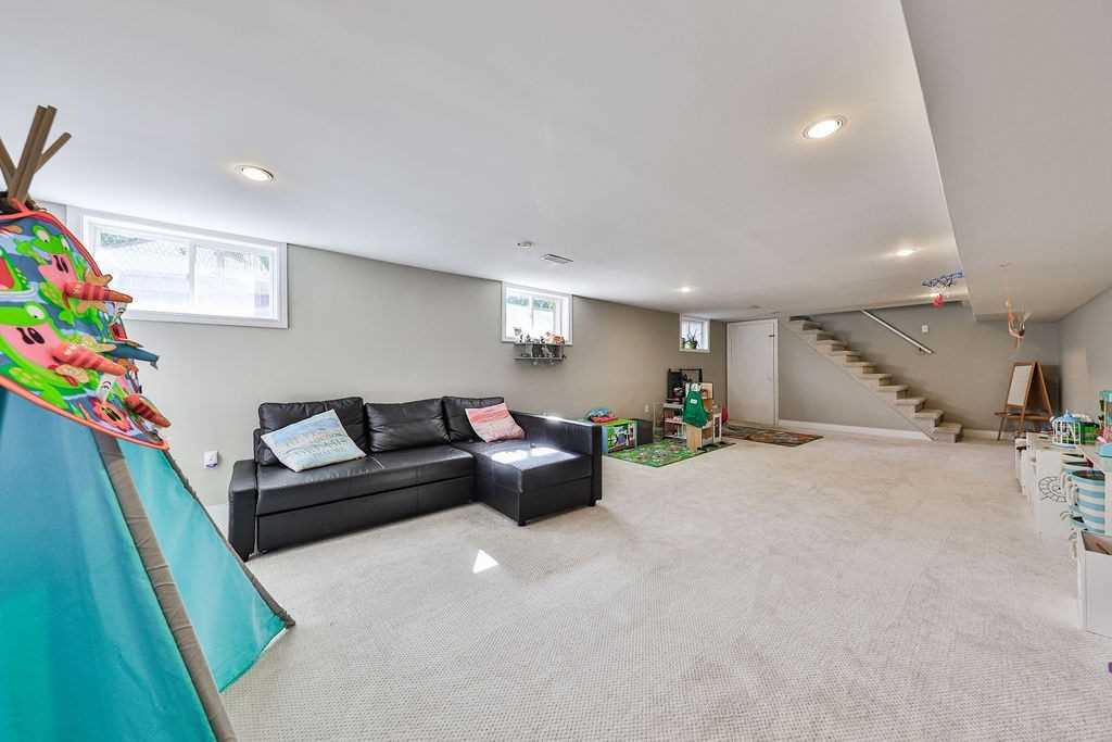 502 Sherin Dr