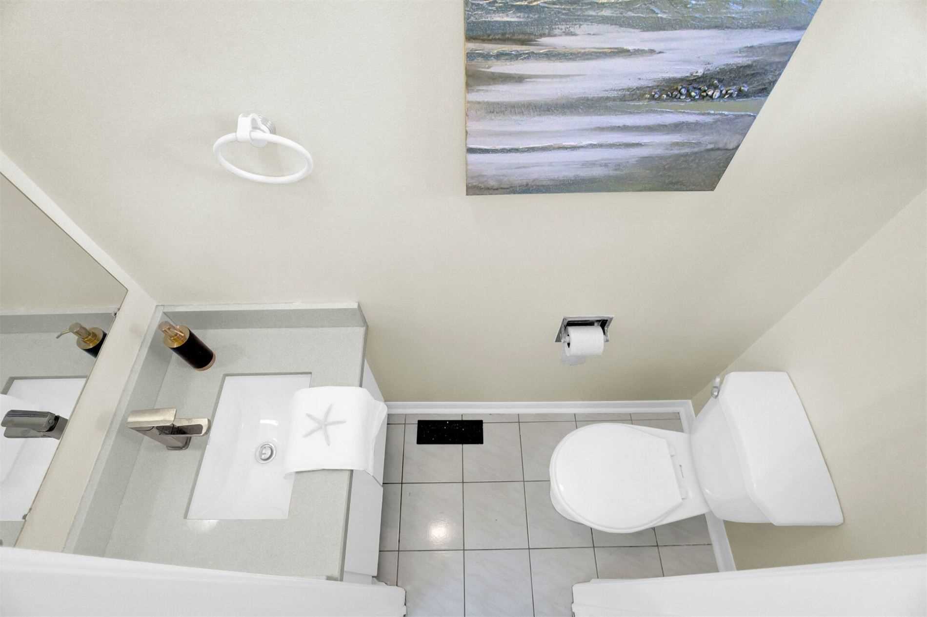 659 Roselaire Tr