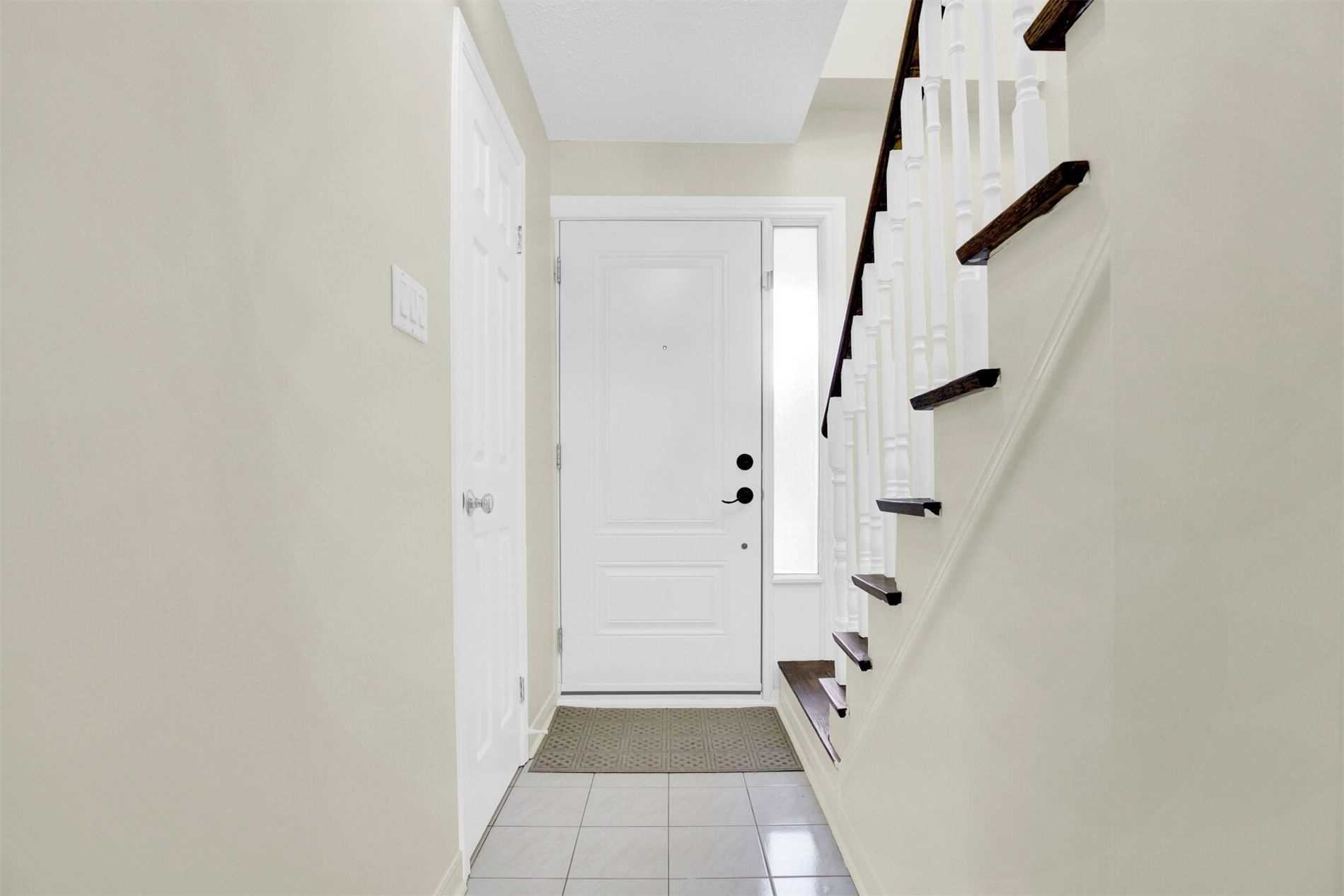 659 Roselaire Tr