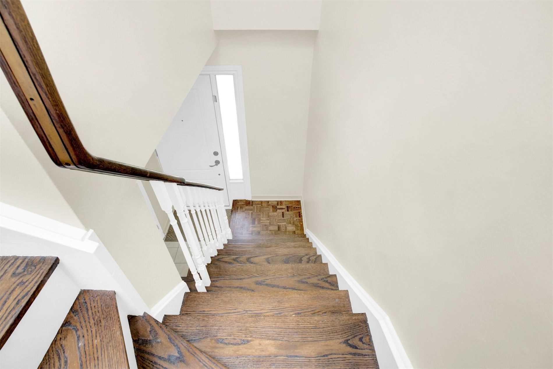 659 Roselaire Tr
