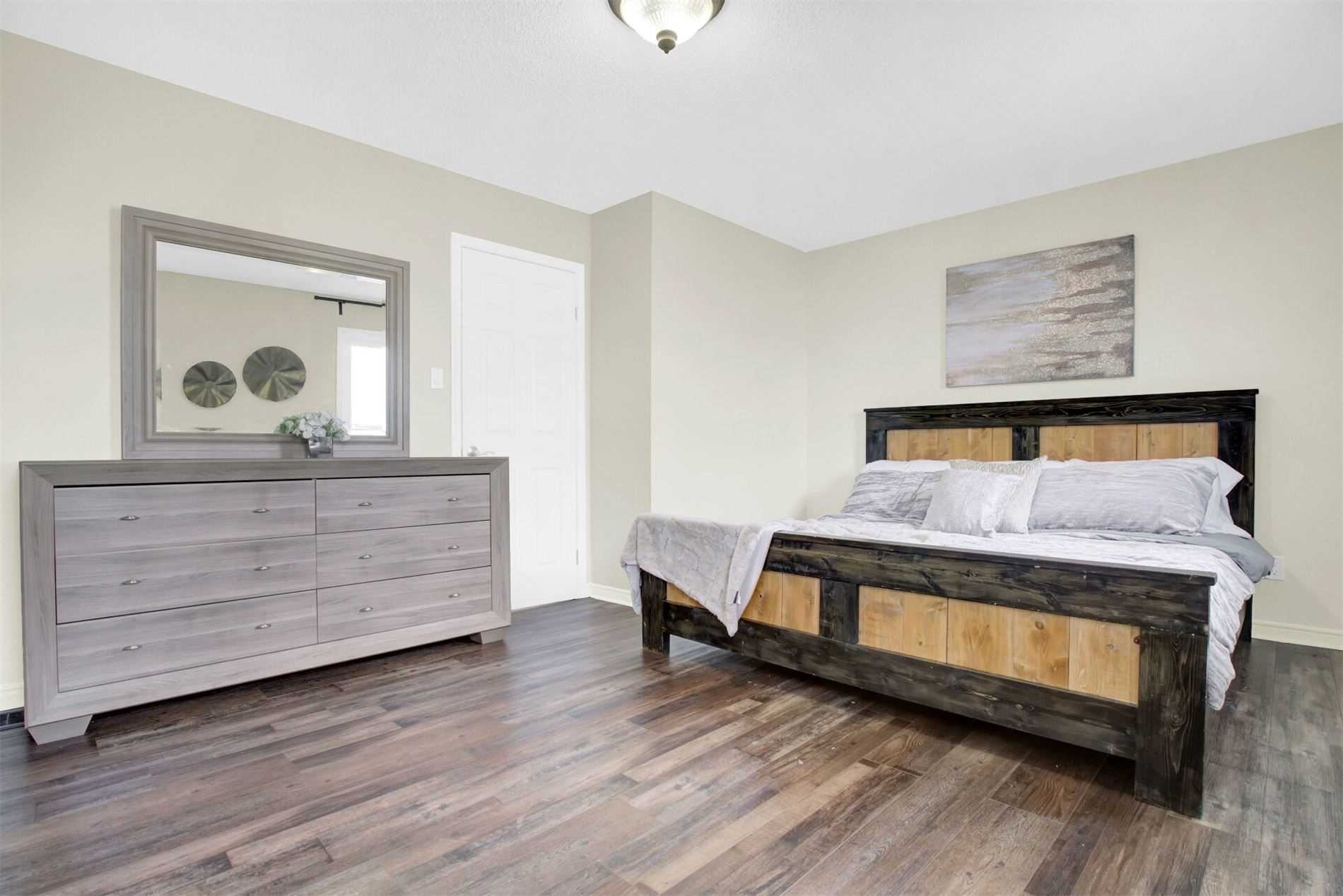 659 Roselaire Tr