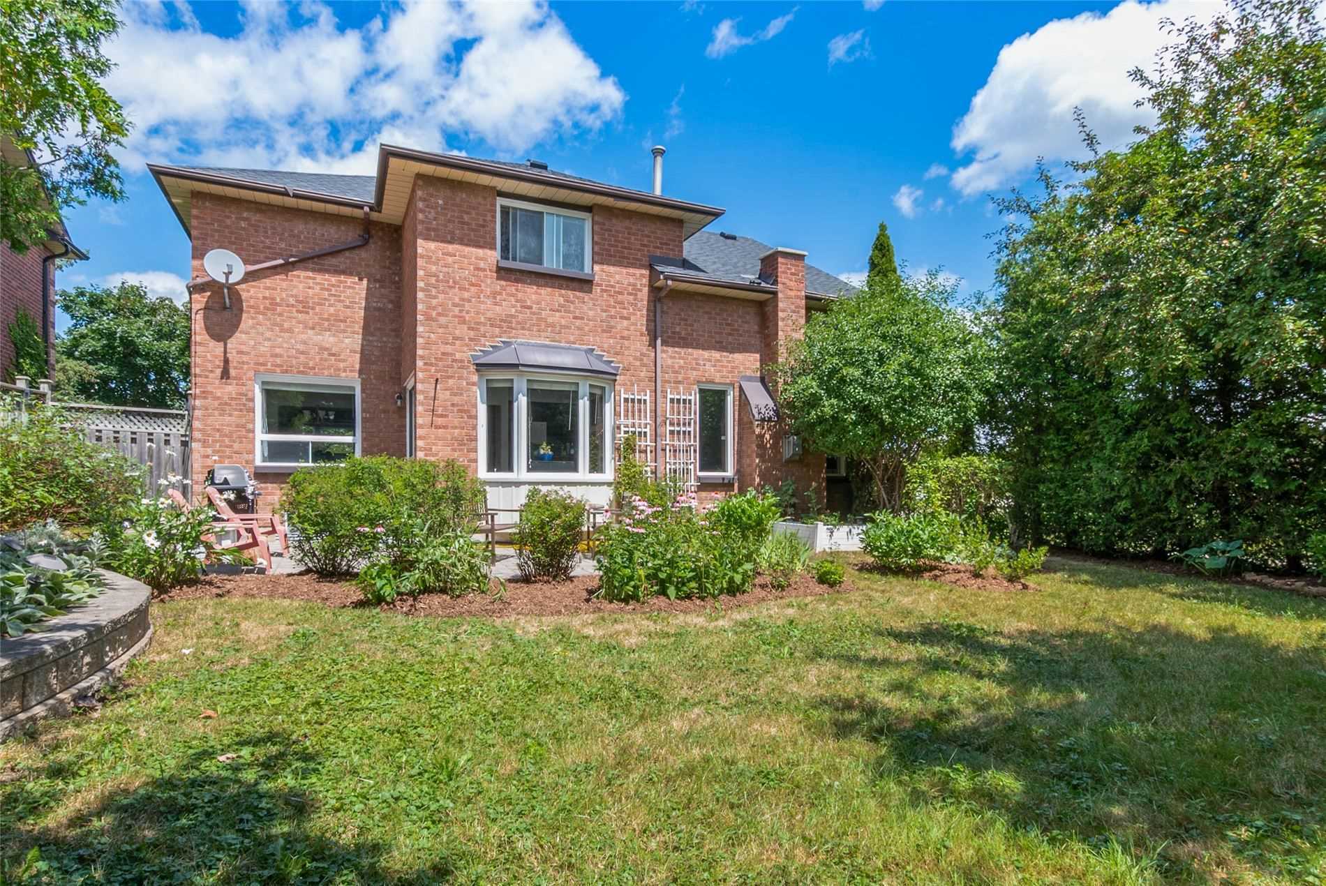 123 Meadow Dr
