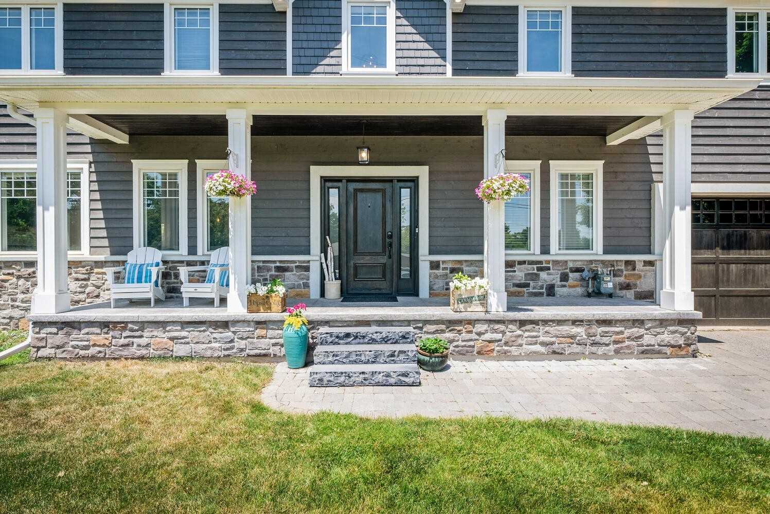 28 Glen Crescent Dr