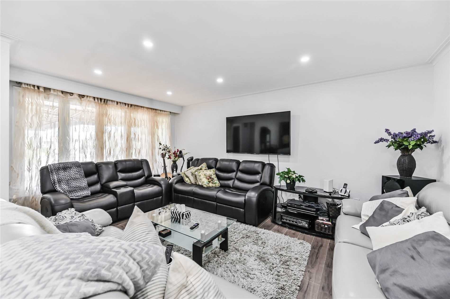 18 Brancaster Crt