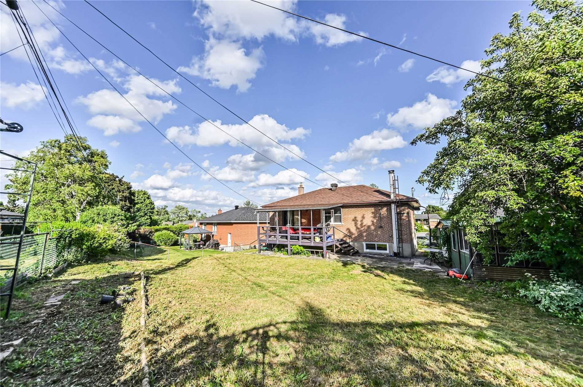 18 Brancaster Crt