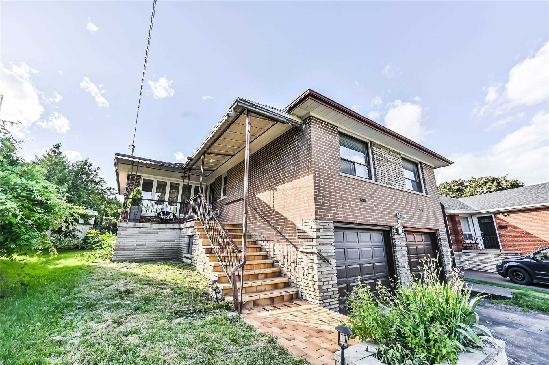 18 Brancaster Crt