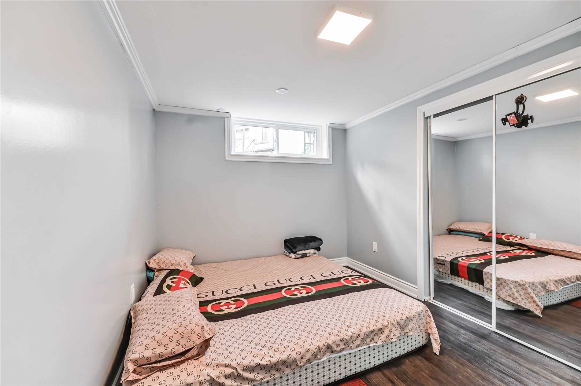18 Brancaster Crt