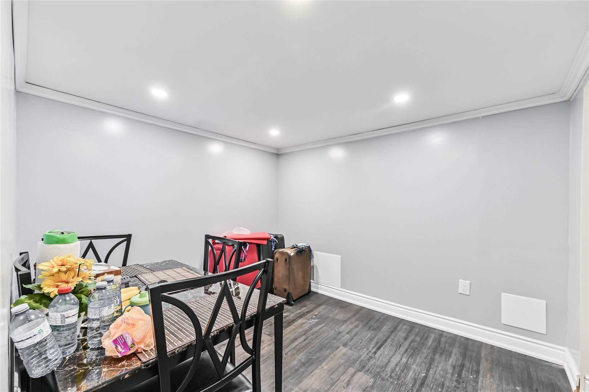 18 Brancaster Crt