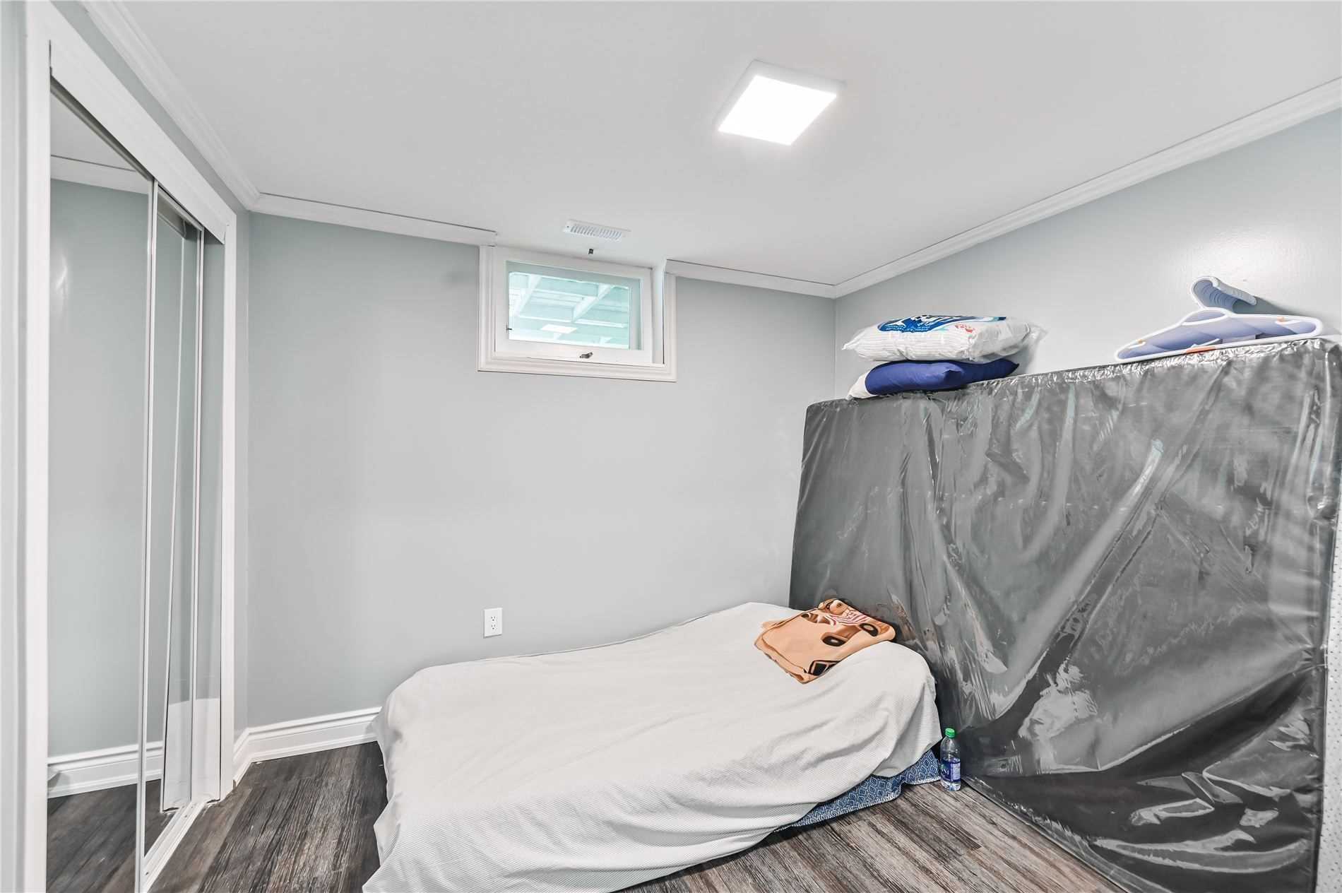 18 Brancaster Crt