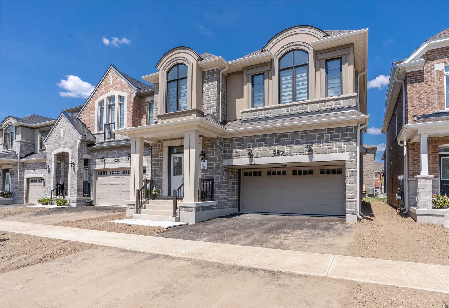 989 Logan Dr