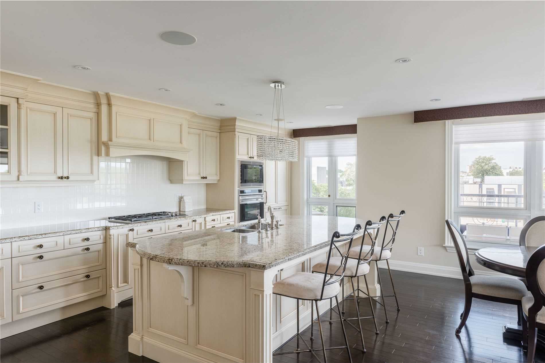 111 Forsythe St, #401