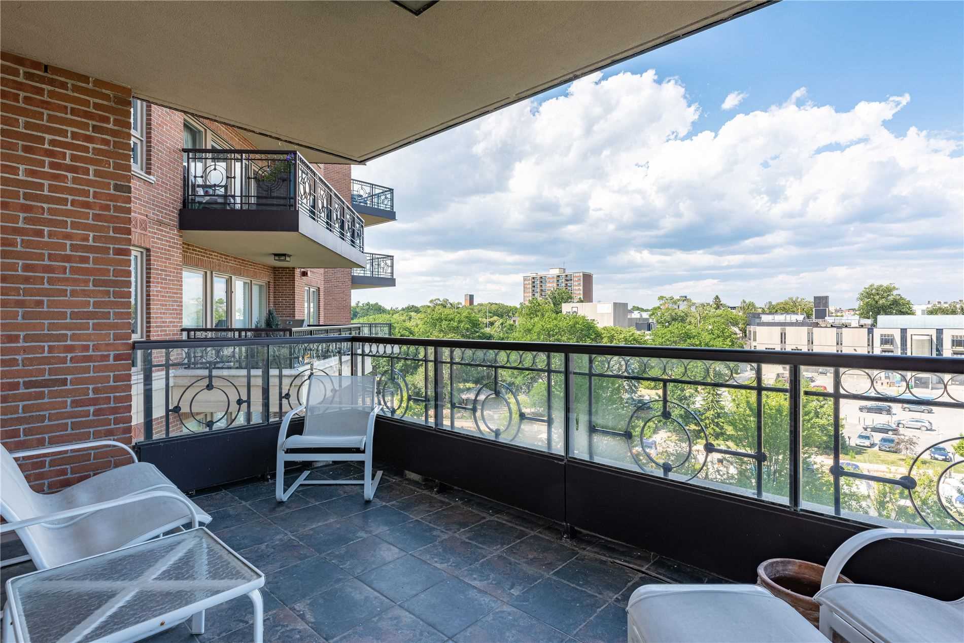 111 Forsythe St, #401