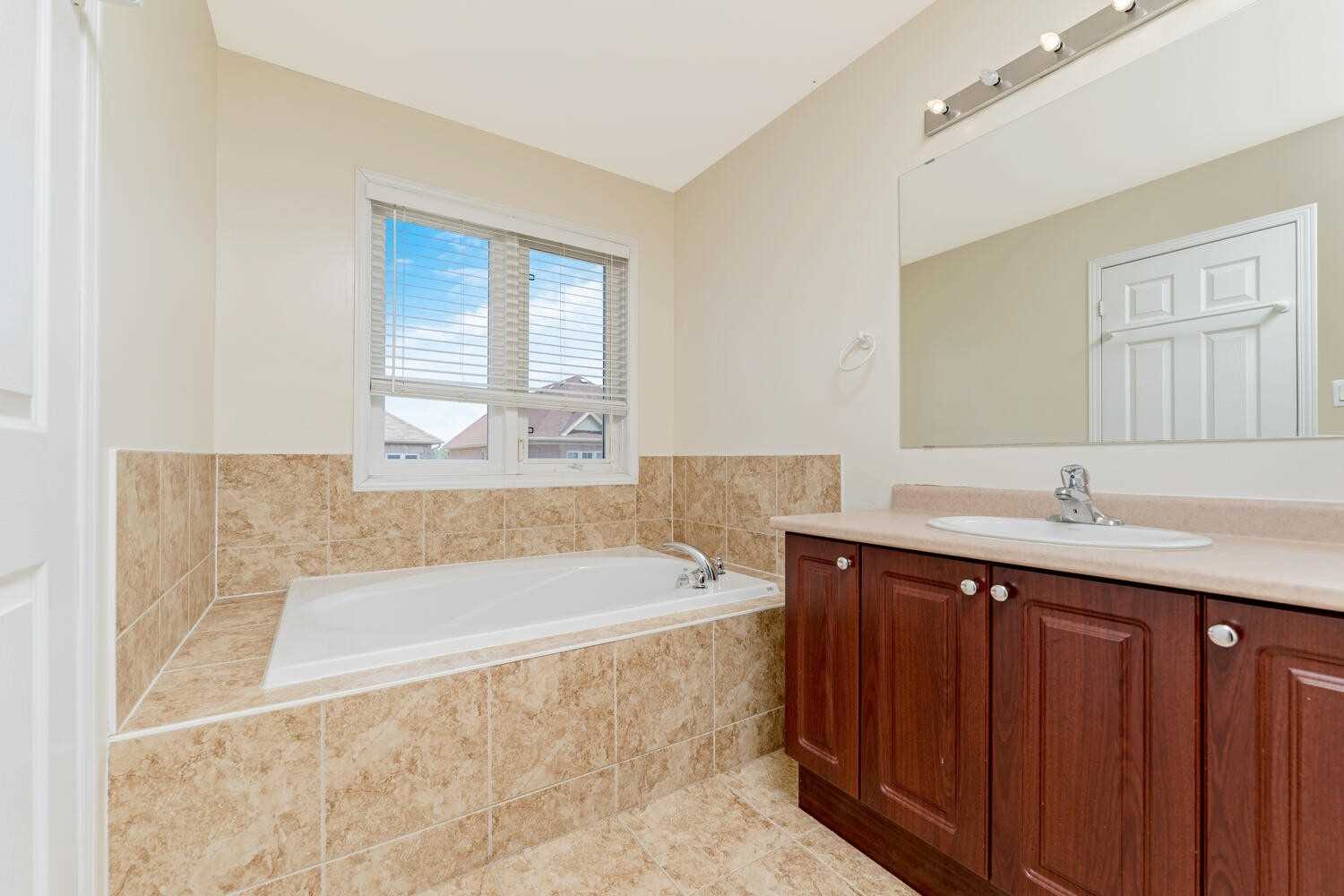 Listing W5719374 - Large Photo # 22