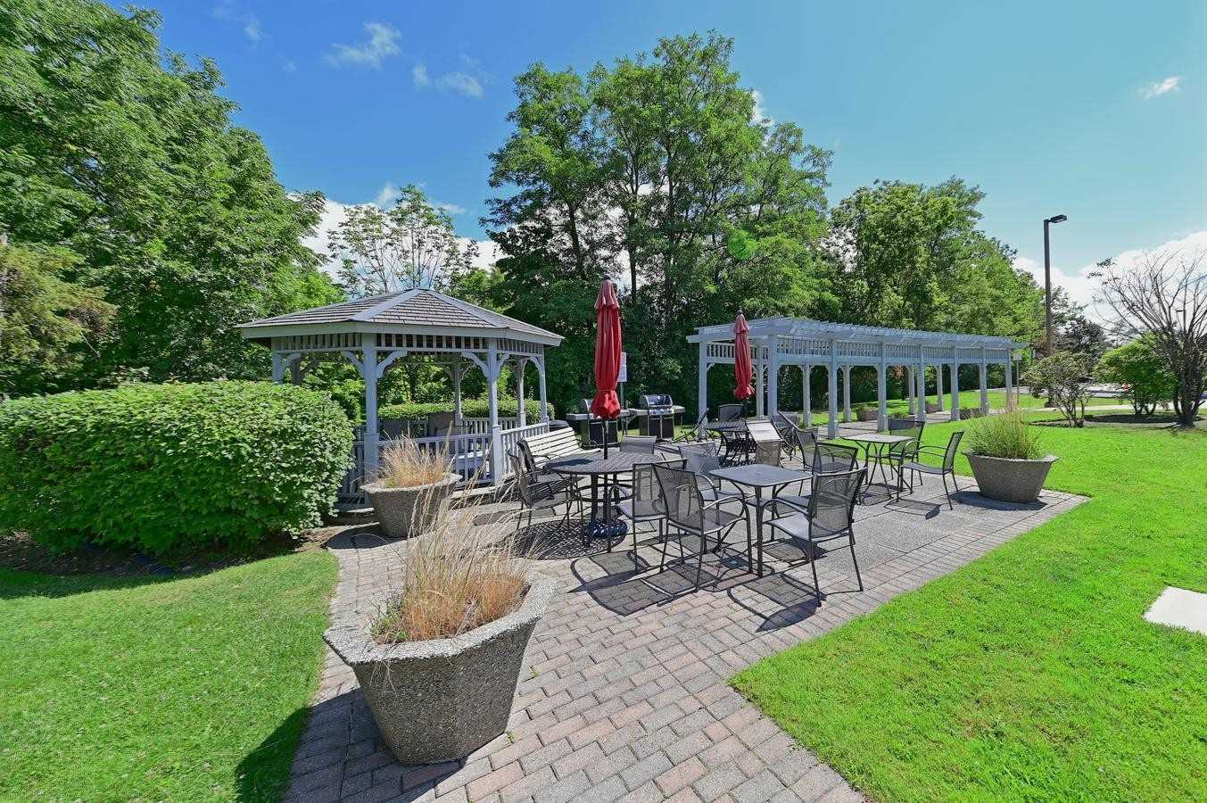 310 Mill St S, #1004