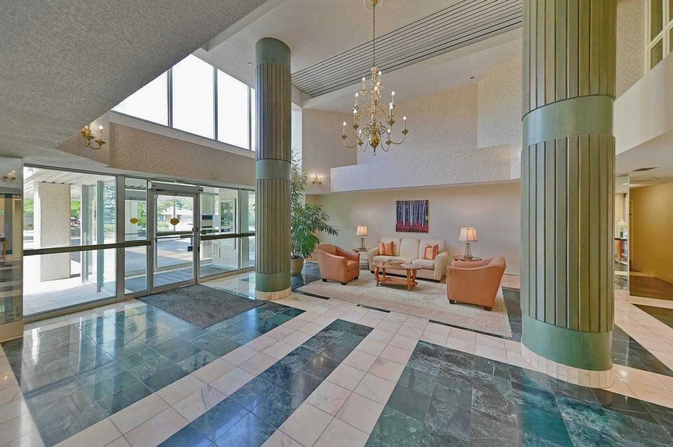 310 Mill St S, #1004