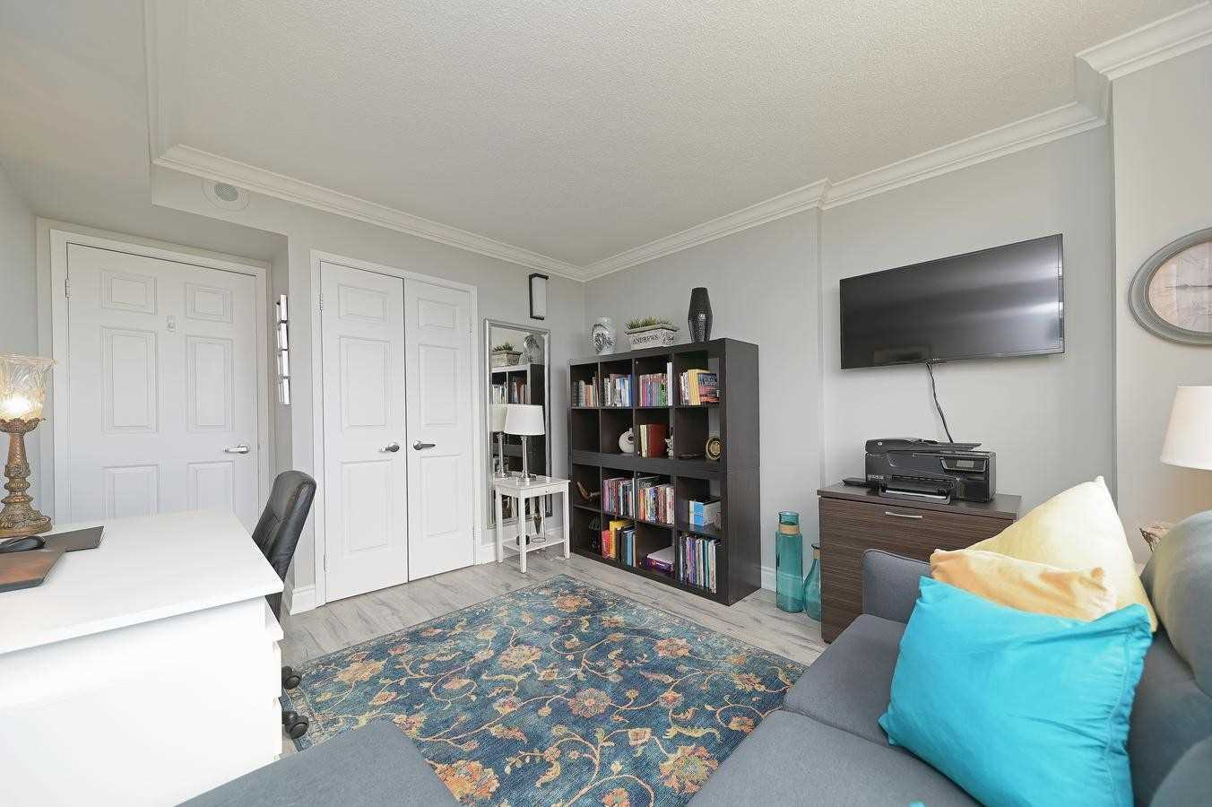 310 Mill St S, #1004