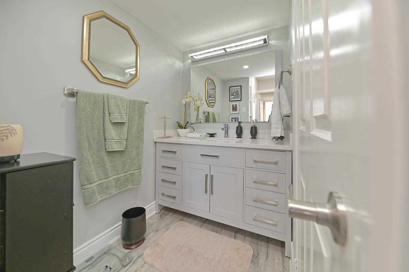 310 Mill St S, #1004