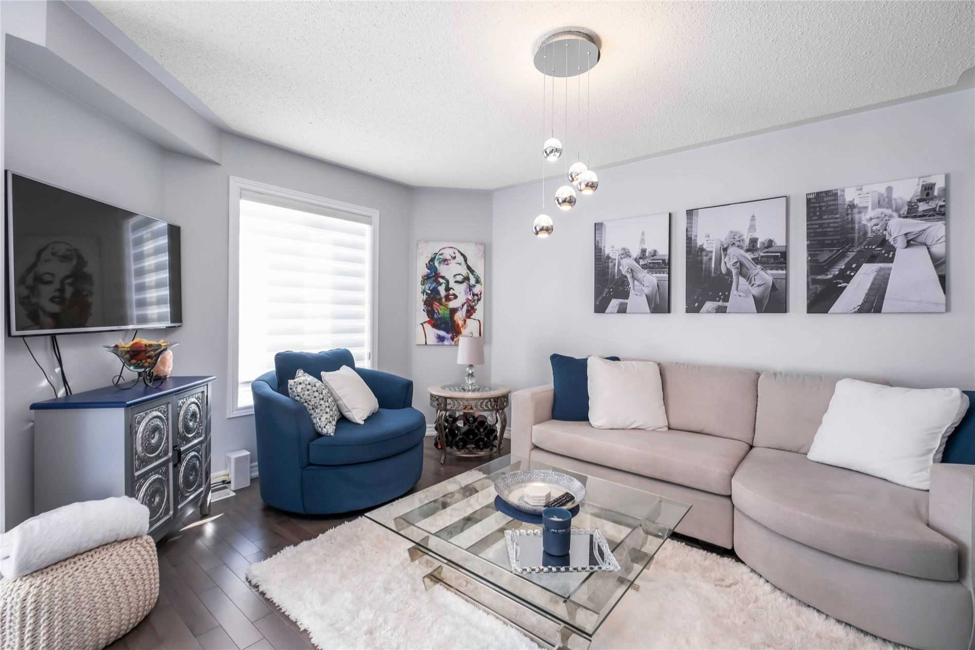 13 Manorwood Crt