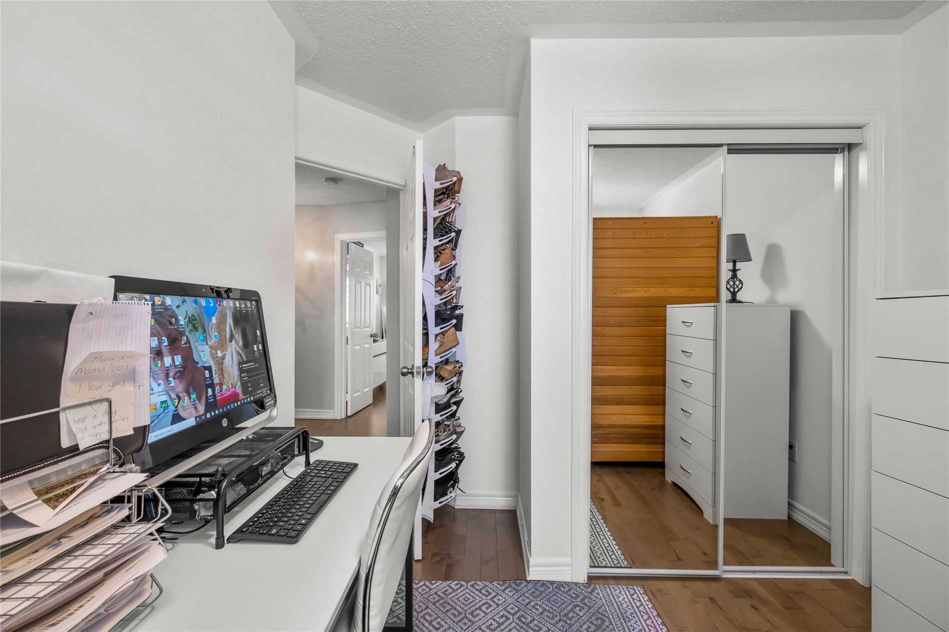 13 Manorwood Crt