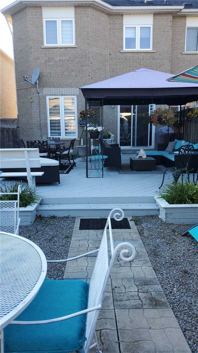 13 Manorwood Crt
