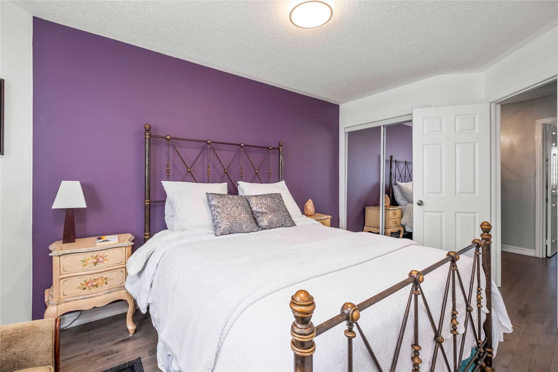 13 Manorwood Crt