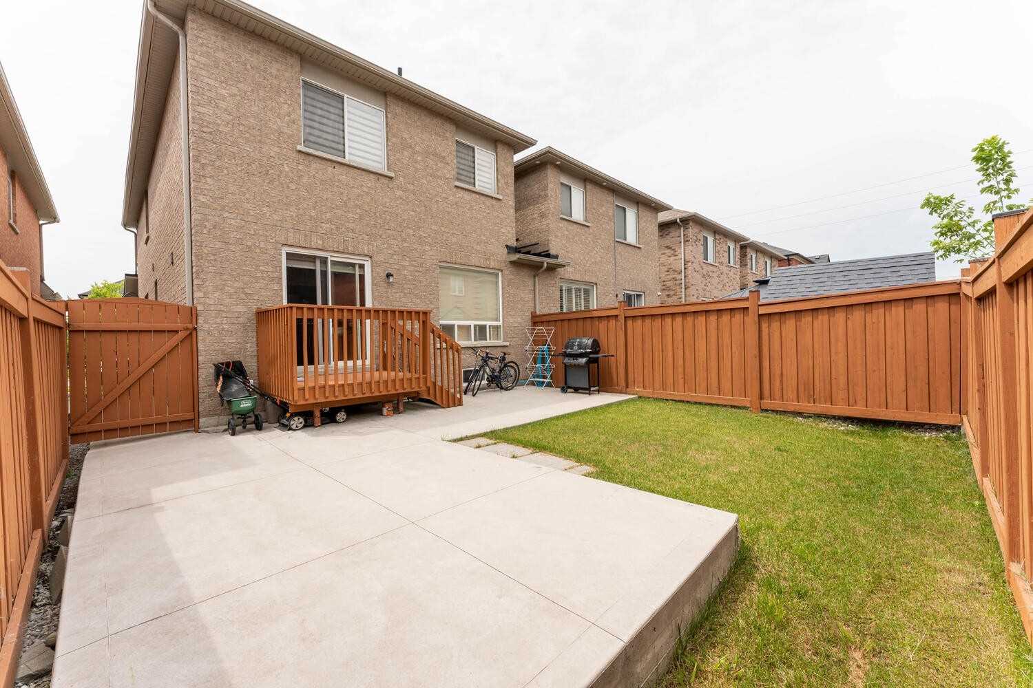 13 Peachill Crt