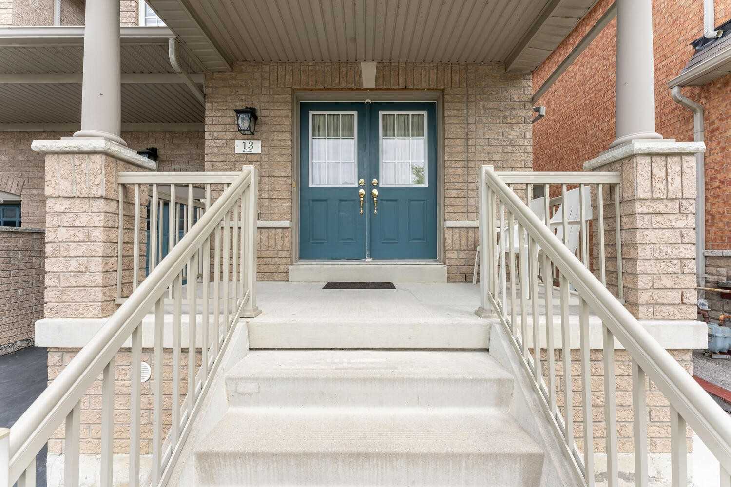 13 Peachill Crt
