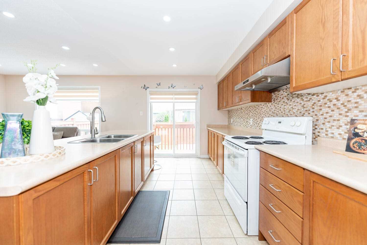 13 Peachill Crt