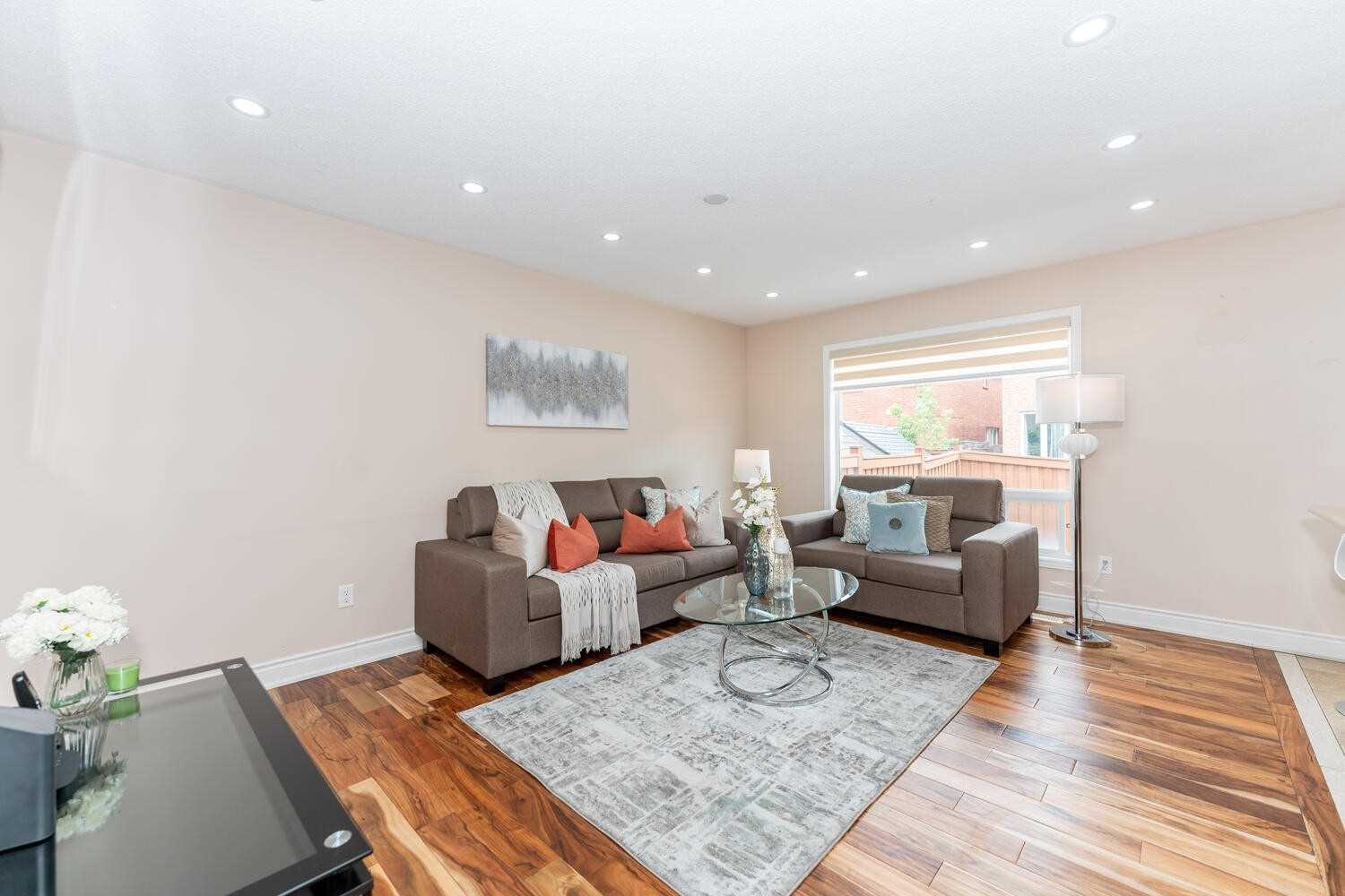 13 Peachill Crt