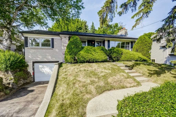 214 Lakewood Dr S, Oakville
