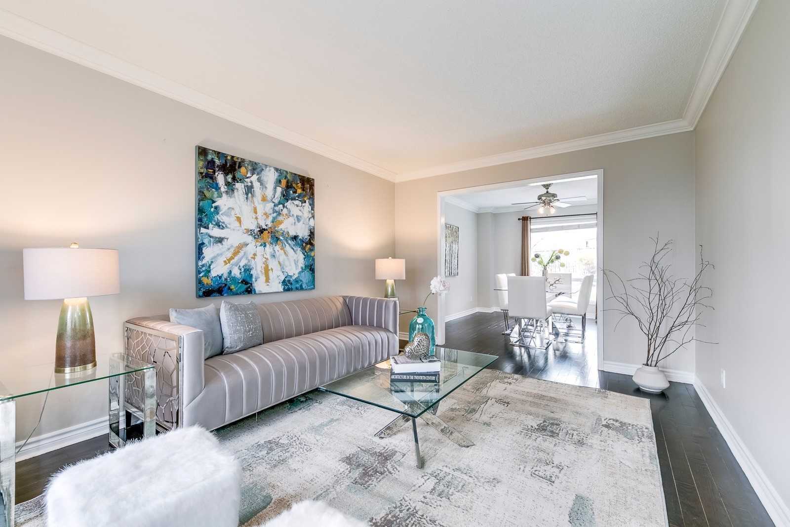 2759 Guilford Cres