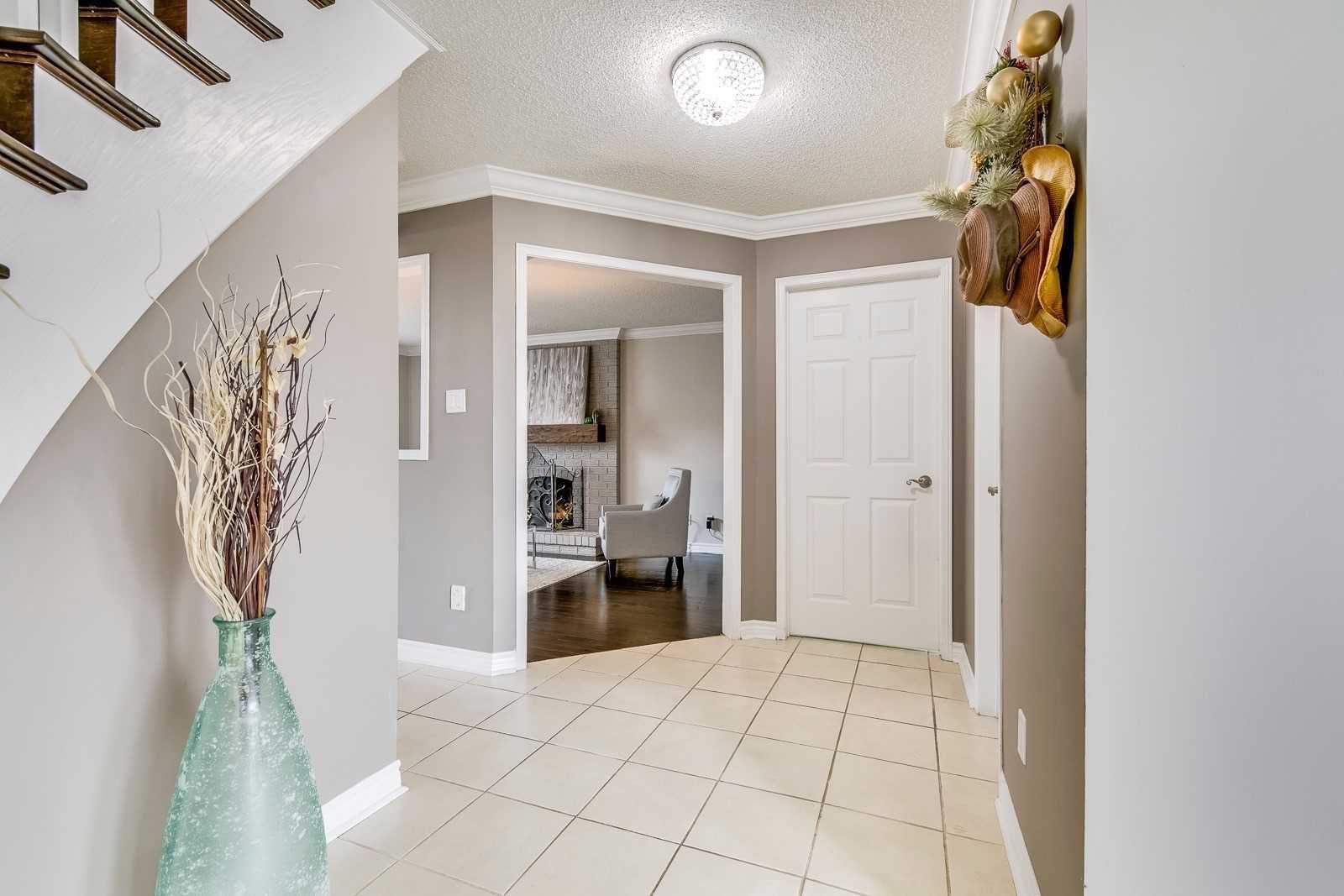 2759 Guilford Cres