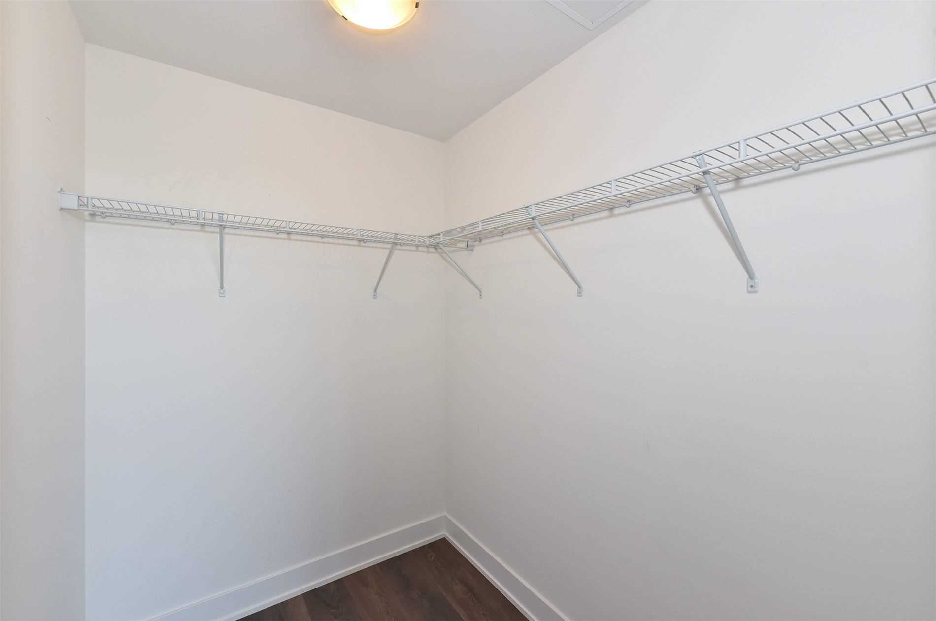 297 Oak Walk Dr, #706